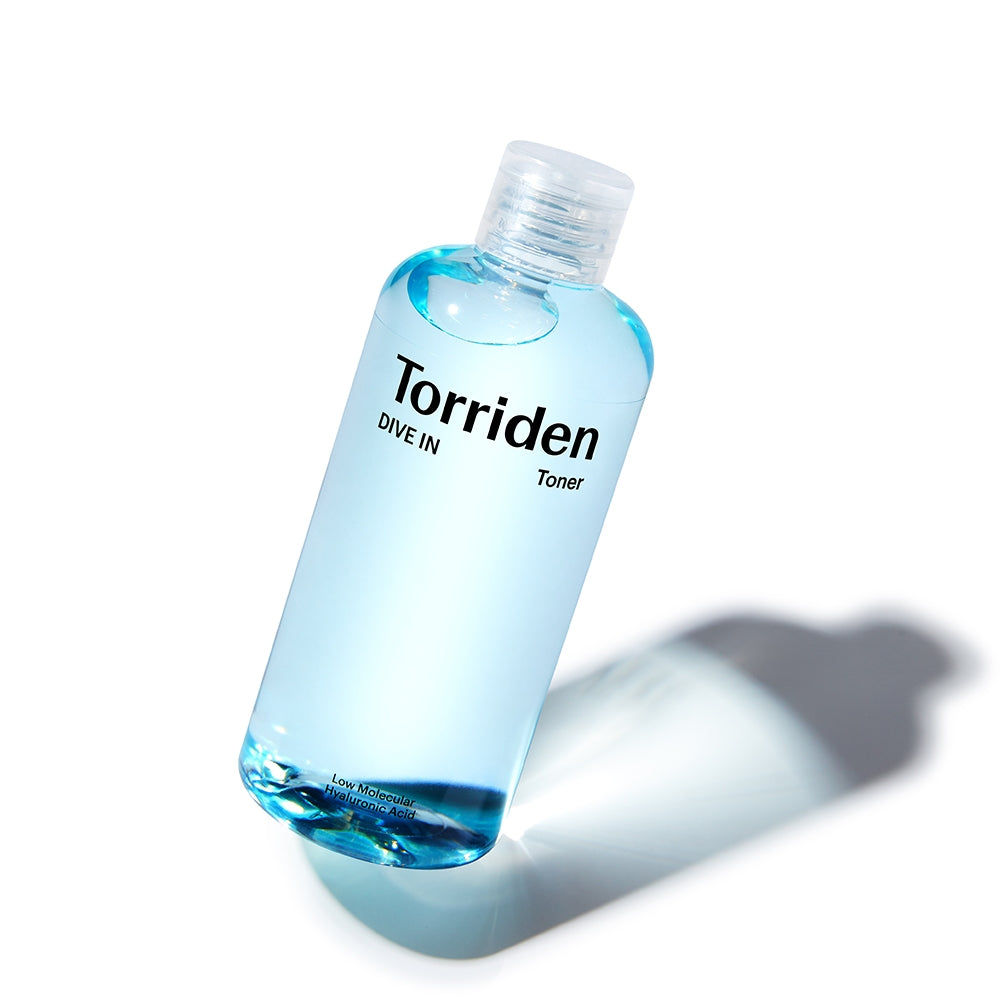 Torriden DIVE-IN Low Molecular Hyaluronic Acid Toner 300 ml in tall sleek bottle with pastel blue label